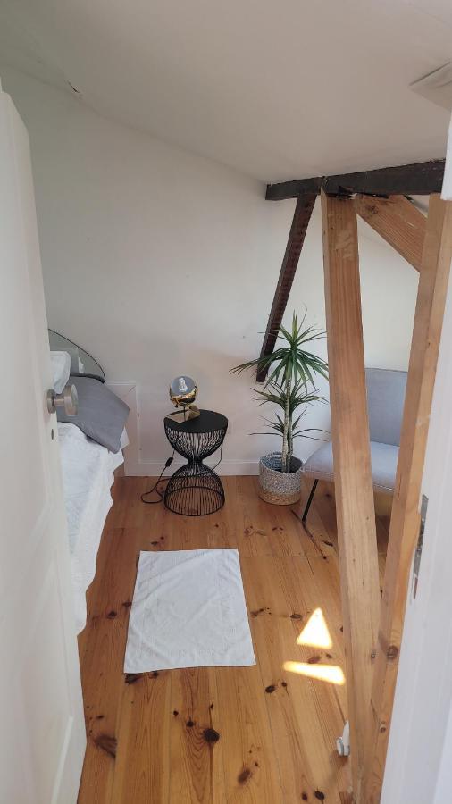 Litle Tiny Room In The Attic Lisboa Exterior foto